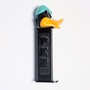 ☆ VINTAGE1998 ☆【 Looney Tunes ( ルーニー・テューンズ )  】『 ダフィー・ダック おやすみGREEN 』PEZ / ペッツ CANDY&DISPENSER / ヨーロッパPEZ（ハンガリー） 〚アメリカン雑貨 アメトイ〛
