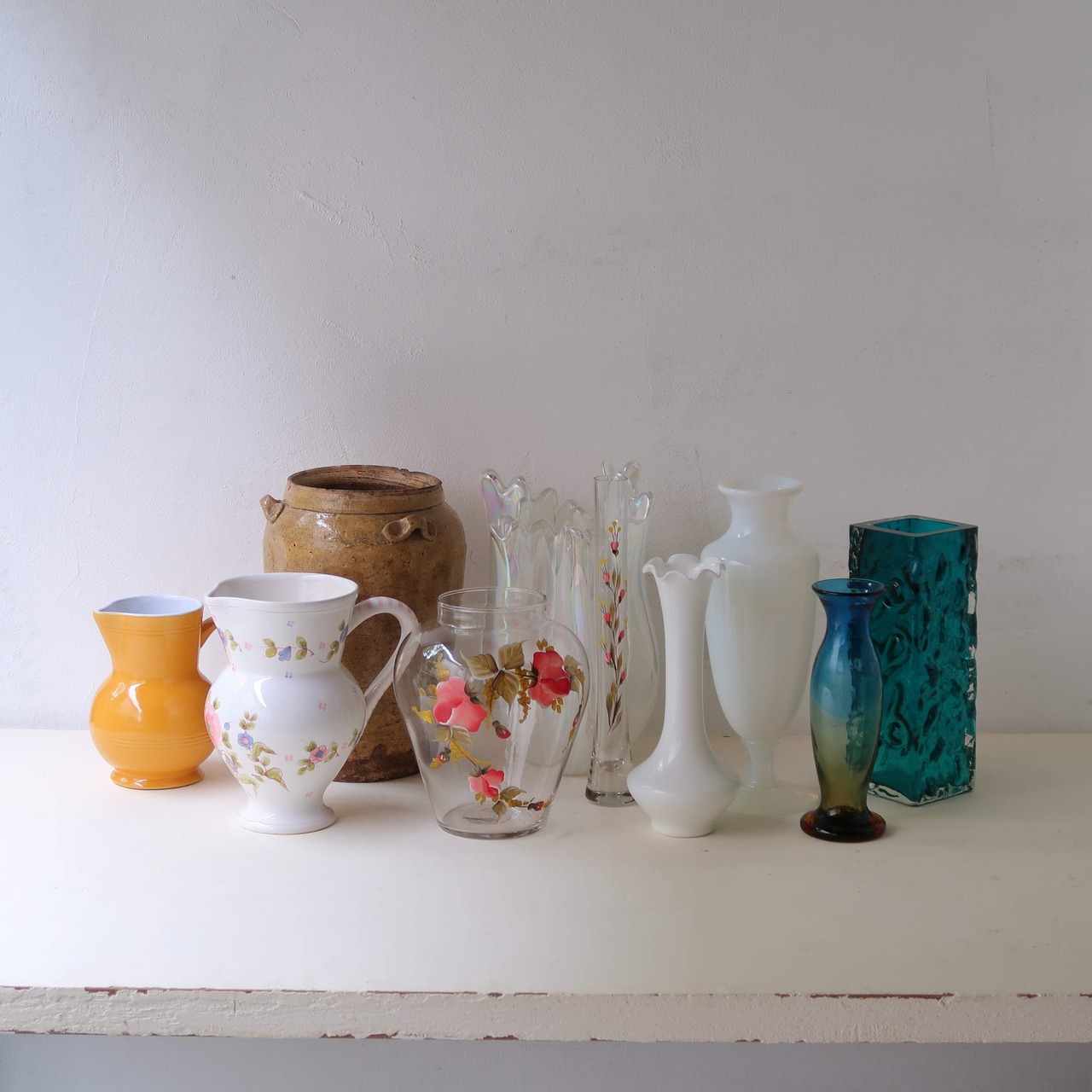 オパリンガラスの花瓶