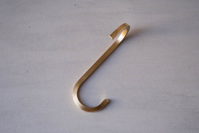 S-HOOK_BRASS TWIST