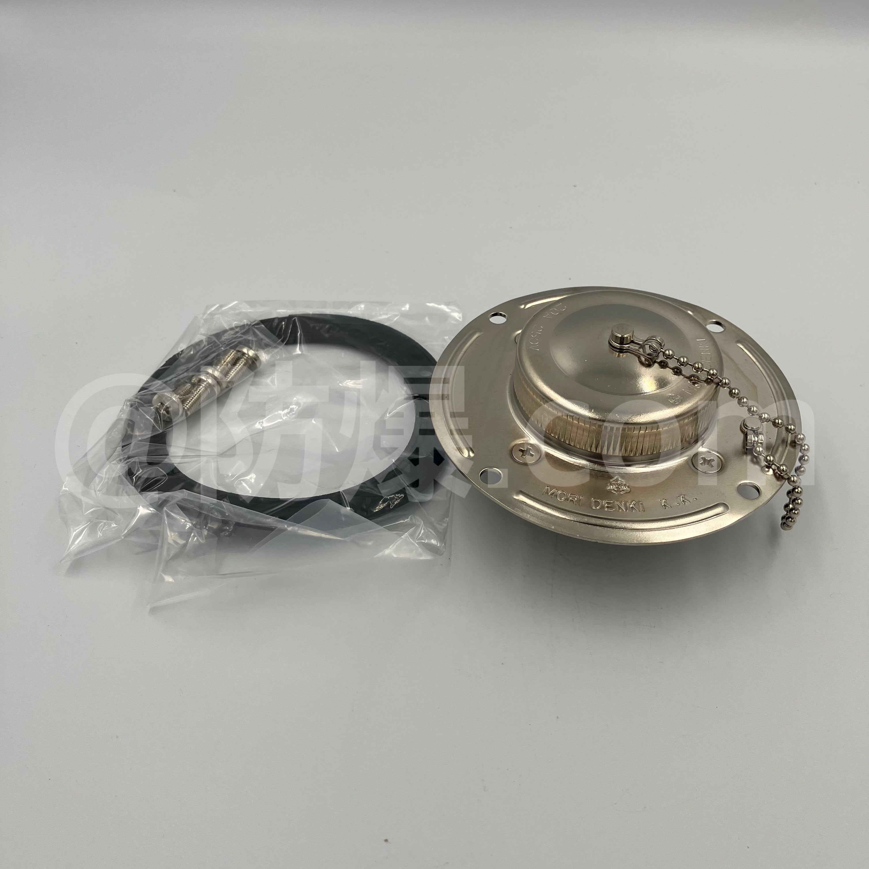 森式防水型コンセント 5428 | 防爆.com(㈱日東電気商会)