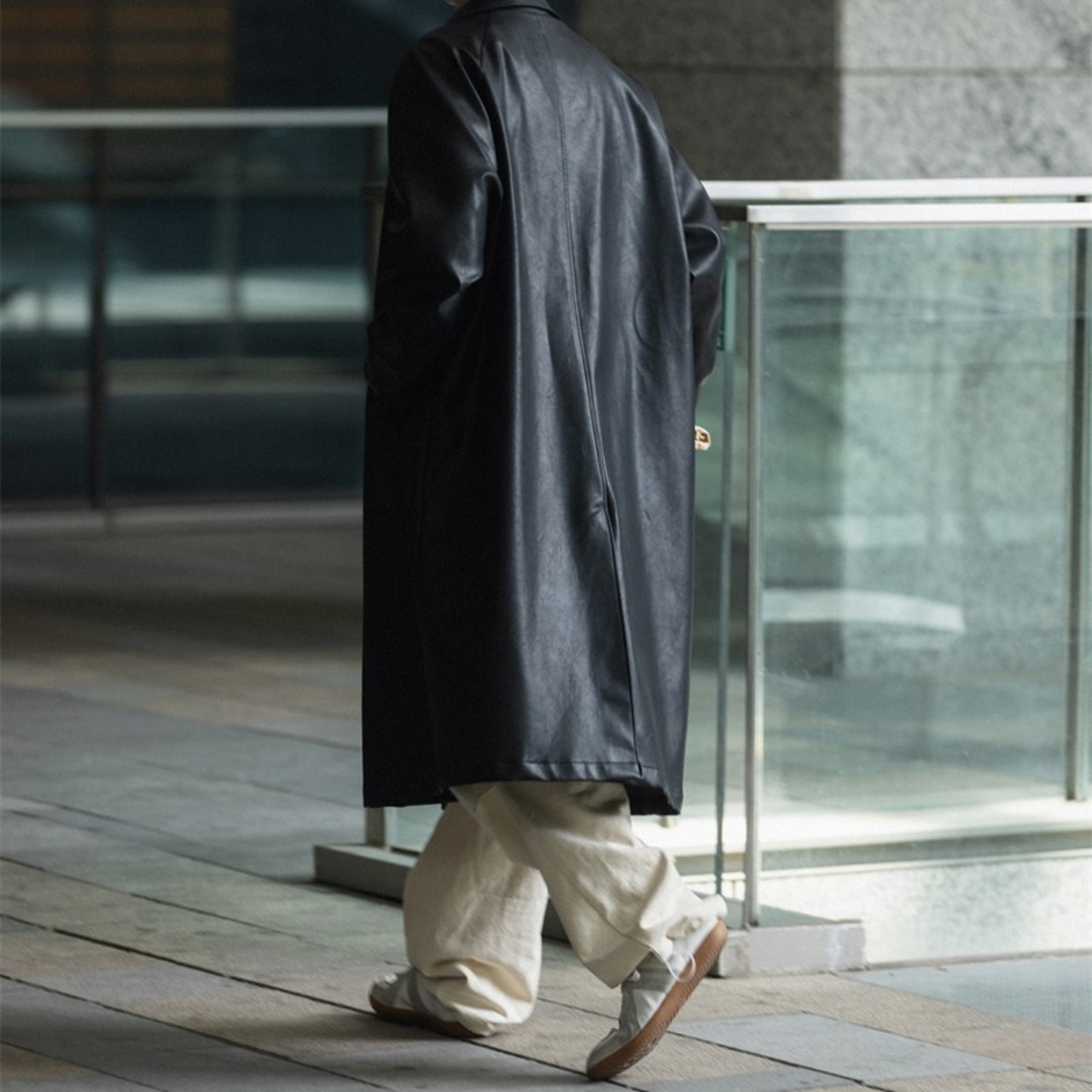 フェイクレザーシンプルロングコート　987