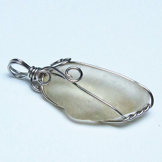 リビアングラス ペンダント 一点物 メール便可 112-13605