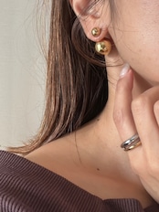 ss ラウンドボールピアス