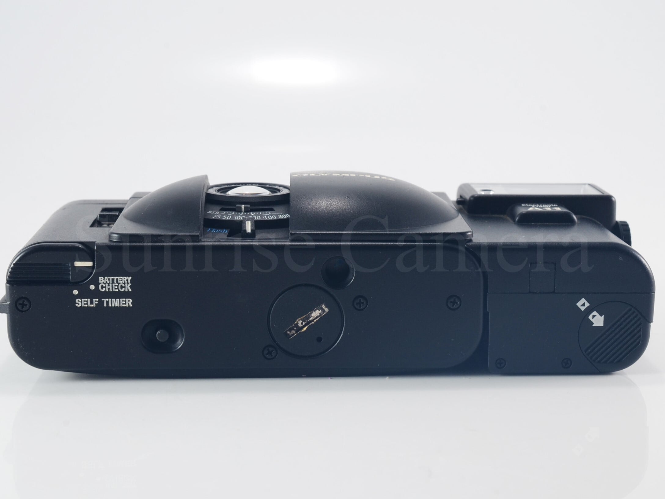 フィルムカメラ OLYMPUS XA2 ZUIKO F3.5 35mm A11 002 OLYMPUS XA2 / D.Zuiko 35mm F3.5 A11 整備済 オリンパス (60039