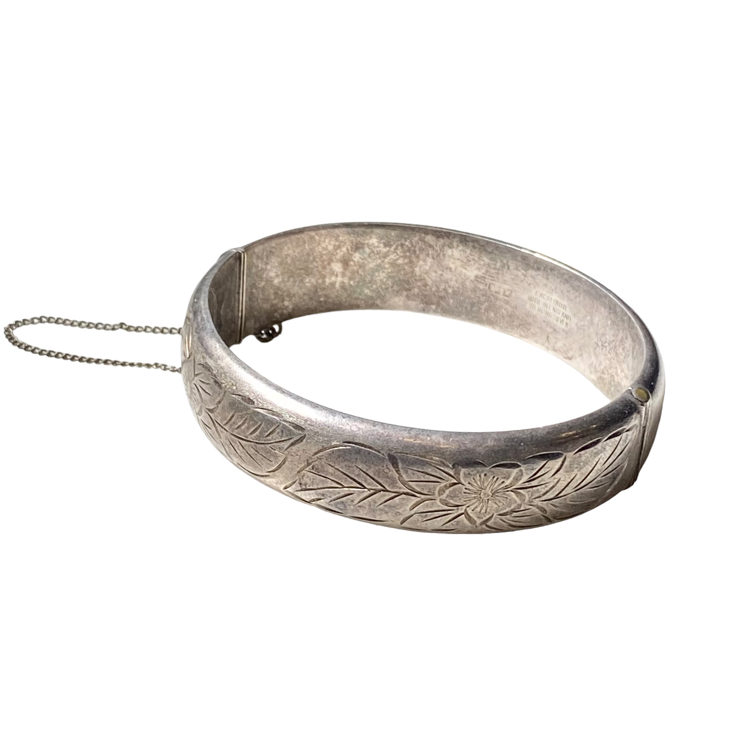 vintage c1971 England silver engraved hinge bangle | NOIR ONLINE
