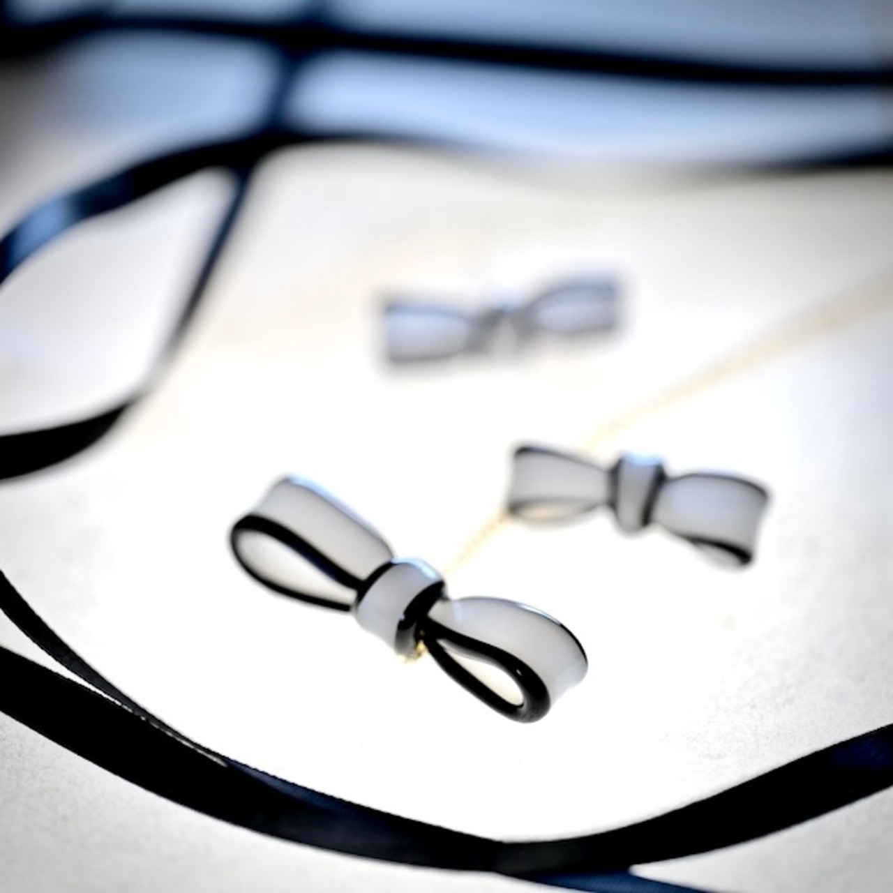 namiumi ガラスのネックレス　リボン namiumi Glass Necklace – Ribbon