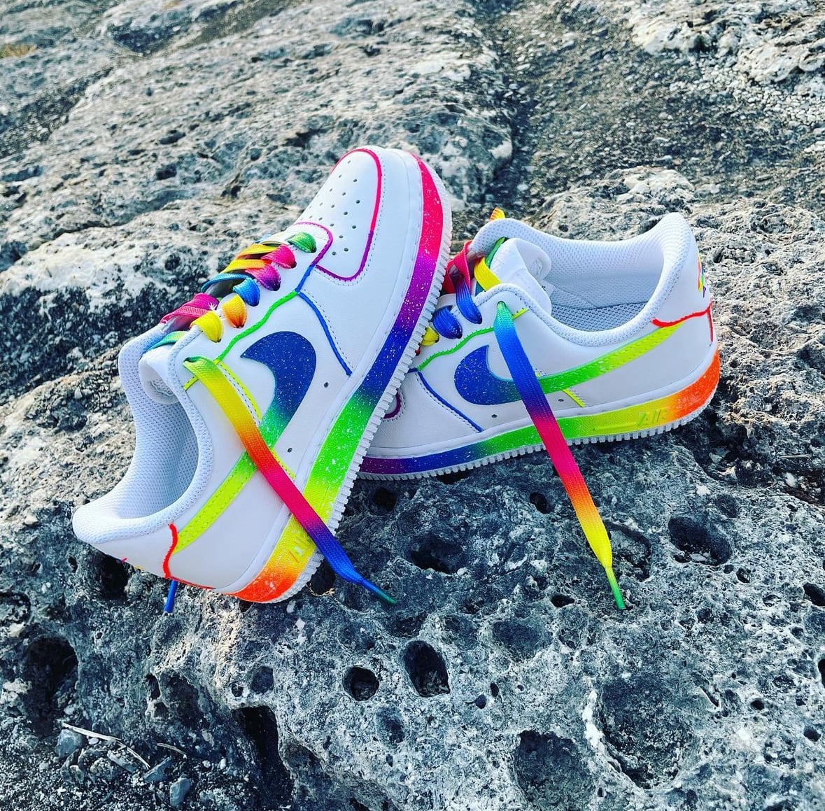 【新品未使用】スニーカーアート 壁掛け装飾 　53cm✕35cm 楽天市場】ナイキ グラフィックス スニーカー ストリート A3 サイズ