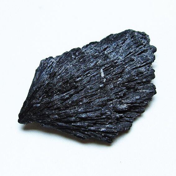 ブラック カイヤナイト 原石 一点物 171-7561