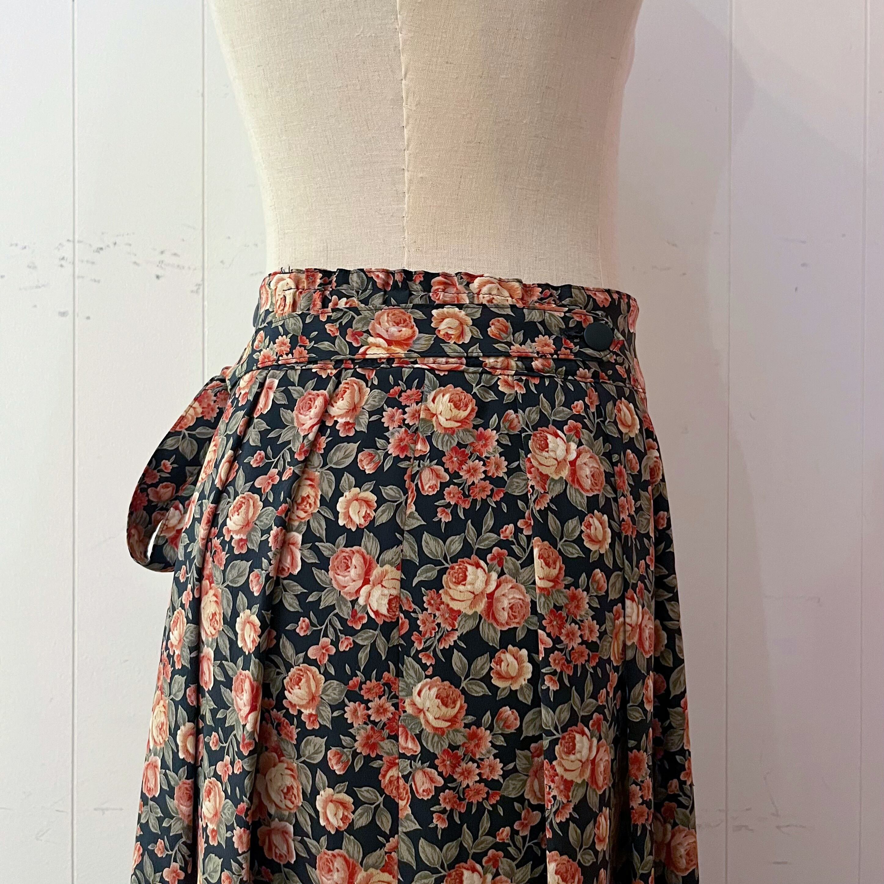 waist ribbon rose tuck flare skirt