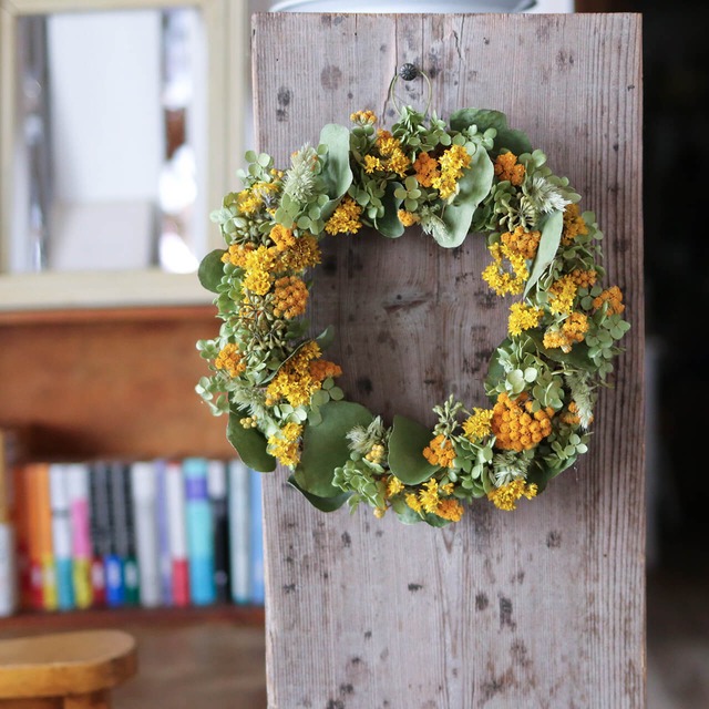 【１点もの 約直径25cm 】イエローグリーンの春色ナチュラルリース ＊ フラワーリース ドライフラワー 春 ひな祭り 北欧インテリア 開店祝い 誕生日 ギフト ナチュラル かわいい ボタニカル おしゃれ 卒業祝い 退職祝い バレンタイン