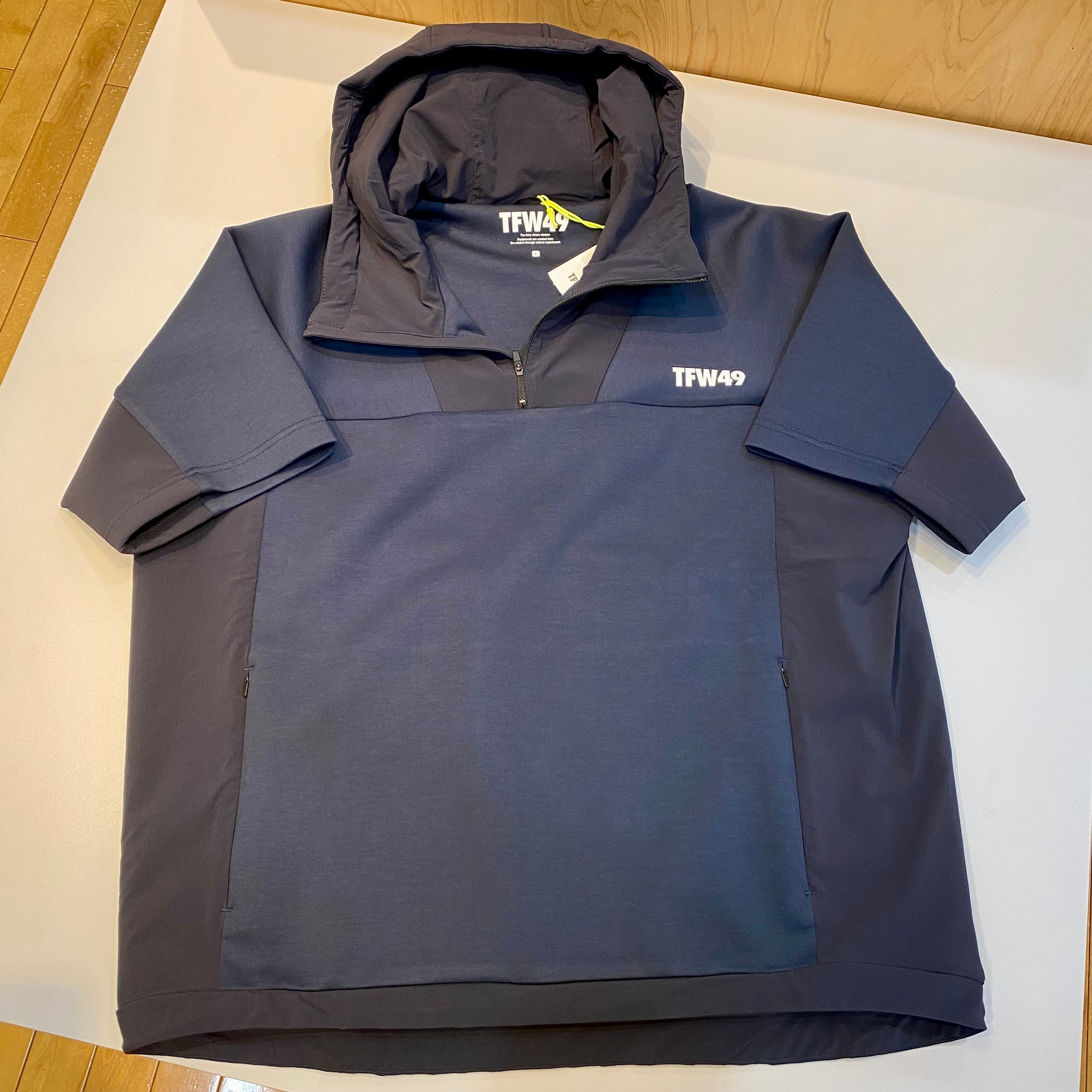 TFW49 / CARDBOARD MATERIAL SHORT SLEEVE HOODIE T102520031 | BENE