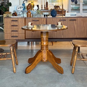 Round Cafe Table