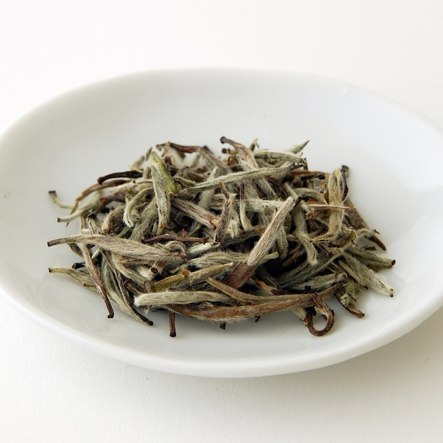 30g 白毫銀針茶 (はくごうぎんしんちゃ)