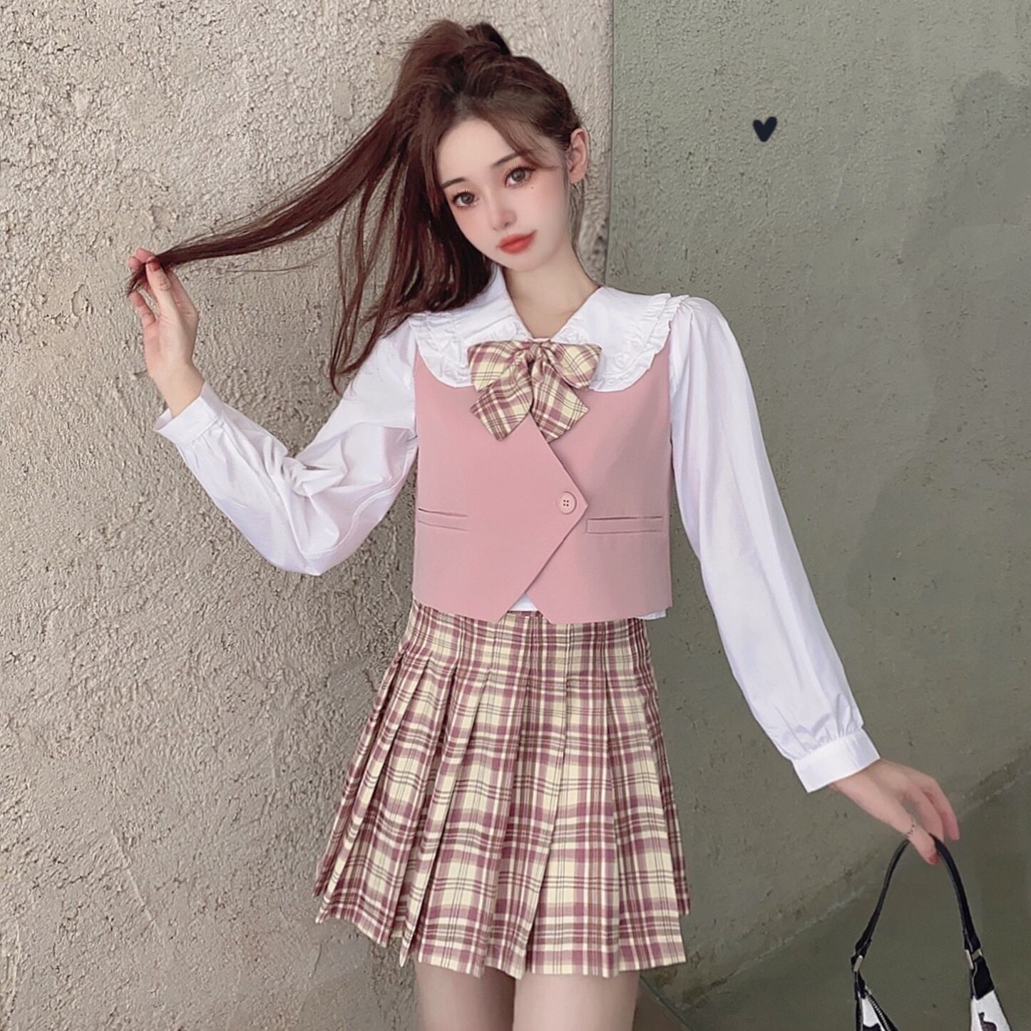 JKスタイルシャツ女性秋2020新しい人形の襟のシャツ+ピンクのスーツベスト+チェック柄プリーツスカートスカート クレセントシティ28726955945