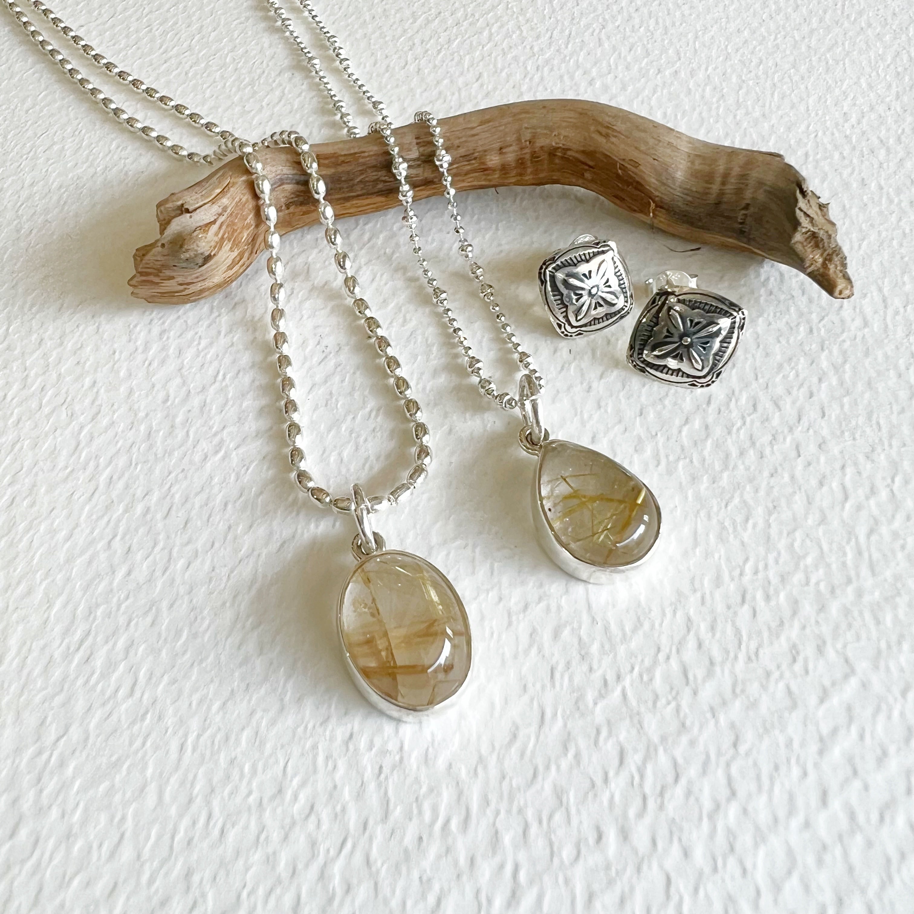 ゴールデンルチル クォーツネックレス | 【公式通販】鎌倉のシルバー  