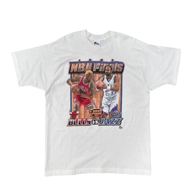 B NBA FINALS 1997 CHICAGO BULLS VS UTAH JAZZ Dennis Rodman & Karl Malone TEE XL KD4270