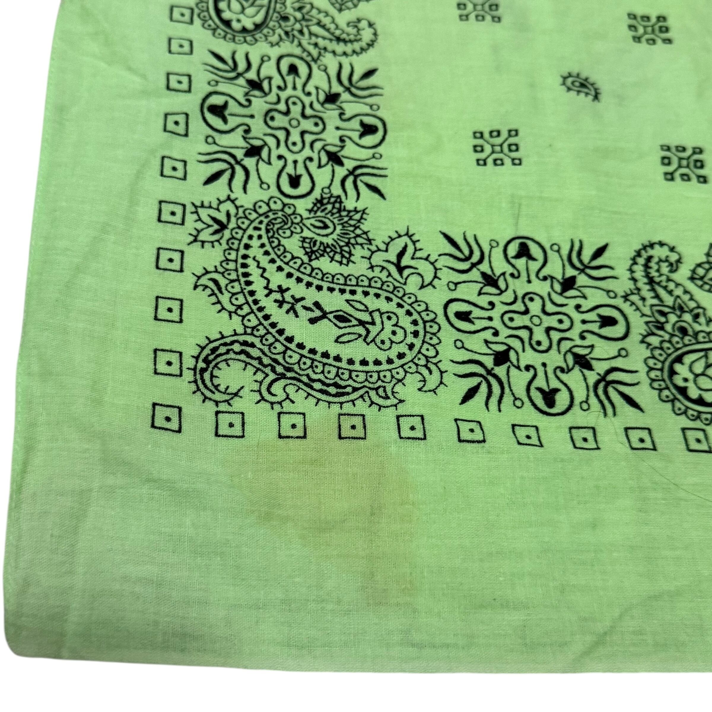 ジェイアダムス着用 VINTAGE Bandana cross Paisley Yellow-green made