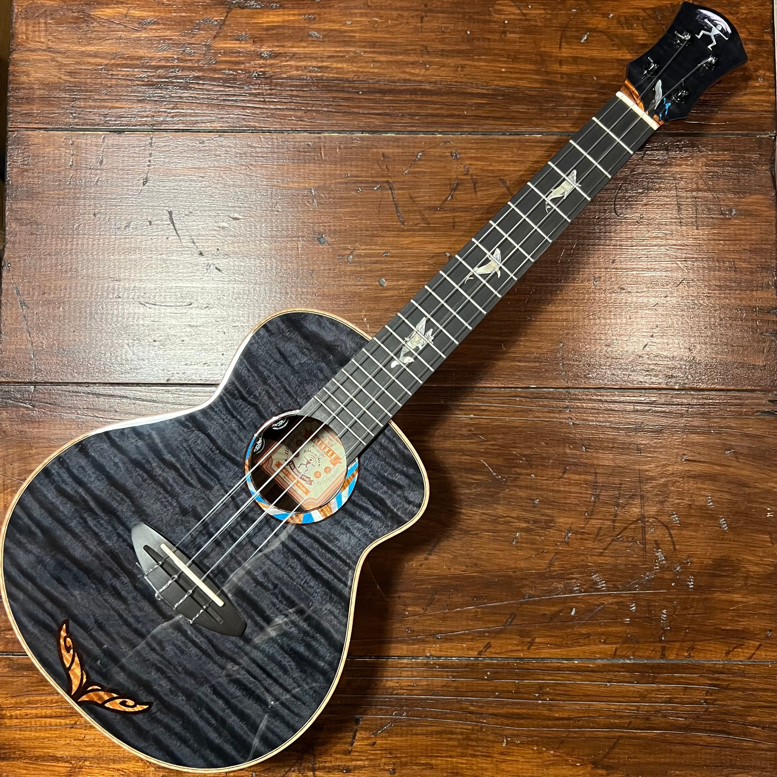 中古 調整済 aNueNue テナーウクレレ aNN-BWhaleE | UKULELE DARUMA