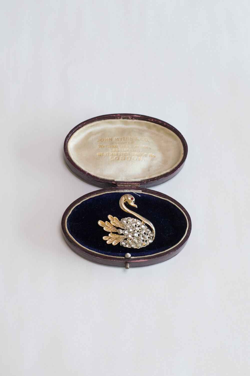 【Run Rabbit Run Vintage】Swan brooch