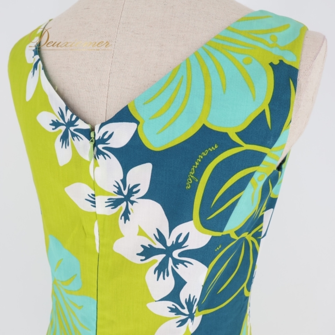 フラダンス 衣装 ワンピース ドレス マーメイドライン エムエムジェイ グリーン系 MermaidLine MMJ 日本製 ノースリーブ 2WAY フリル ハイビスカス柄 プルメリア柄 かわいい 華やか 鮮やか 明るい 緑 黄緑 ハワイアン アロハ レッスン