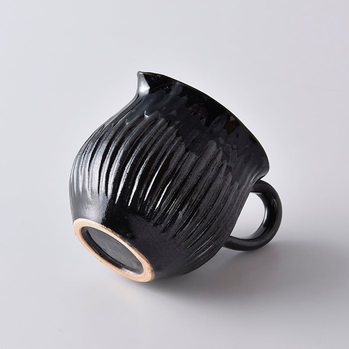 こくようせき】黒曜石鎬彫 手付冷酒器 | 乃利陶窯オンラインショップ。