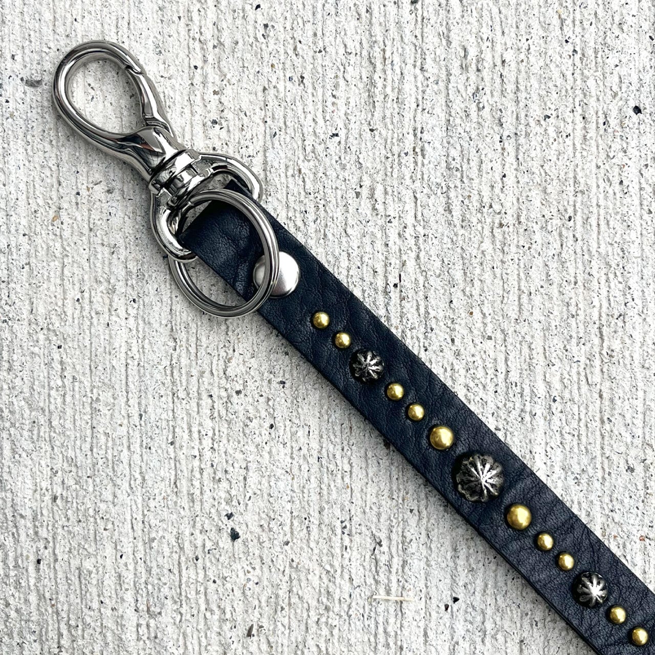 栃木レザー スタッズキーホルダー キーリング 日本製 Made in Japan