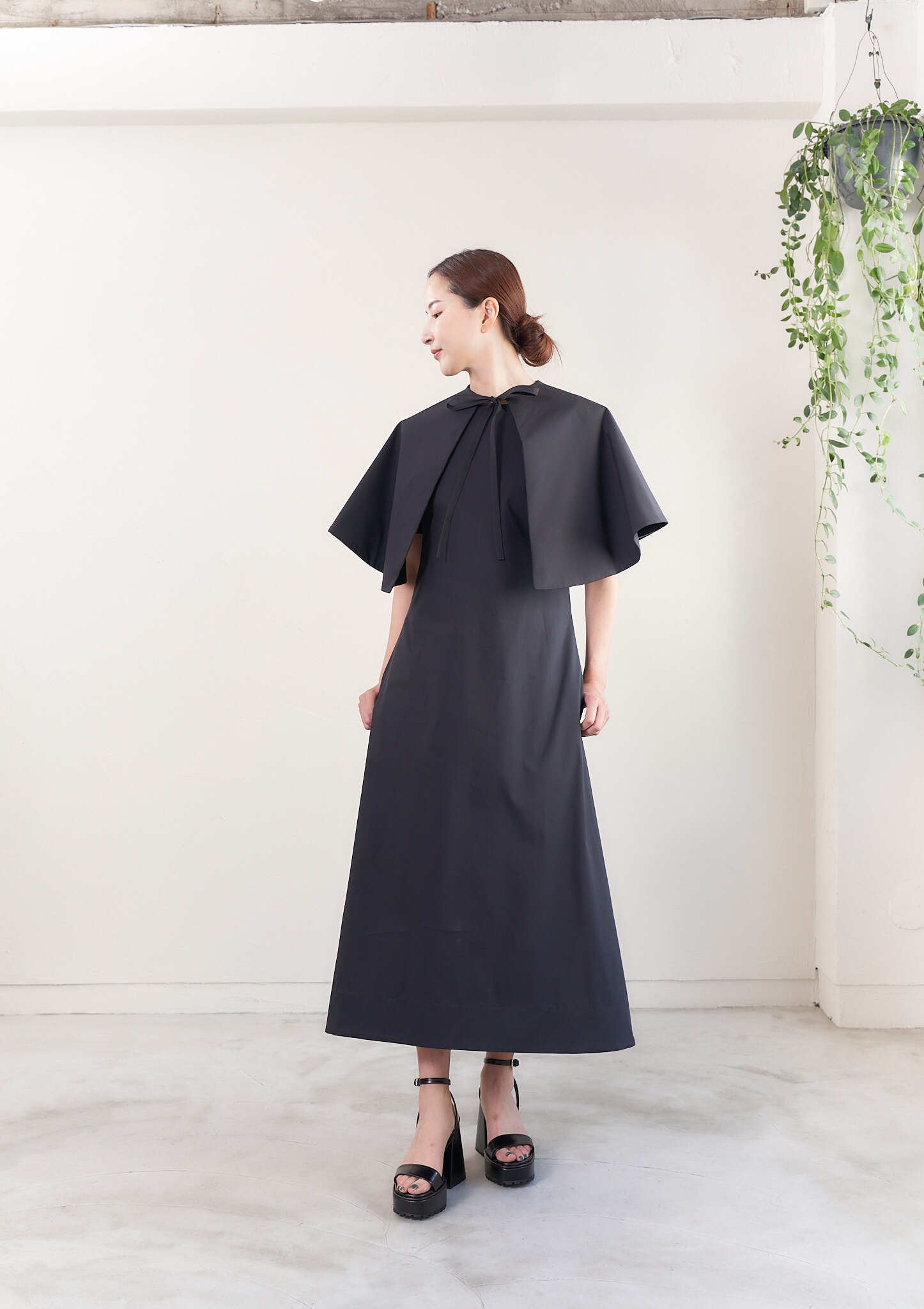 【2025Summer SALE!!】Lydia Cape one-piece dress リディア・ケープ・ワンピース ☆1週間以内に発送いたします!!