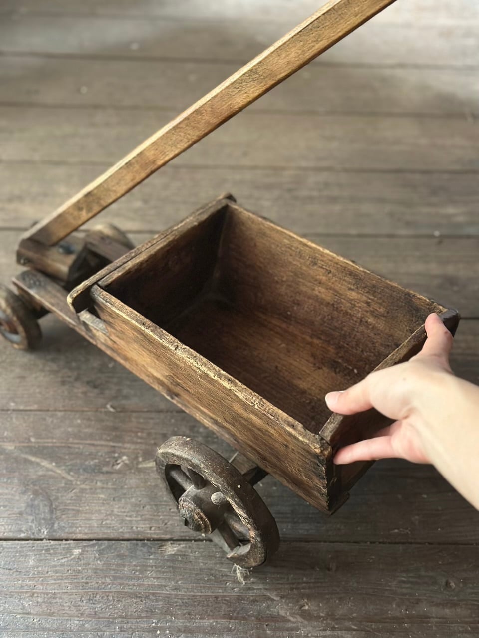 子供用 手押し車 木製トロリー 荷車 | Brocante de La Cocotte