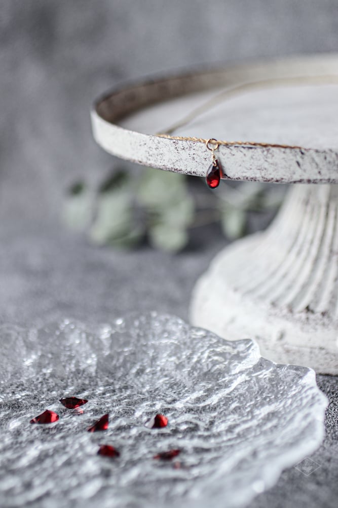 1月2月限定!【おとぎ話の主人公のネックレス】ガーネット