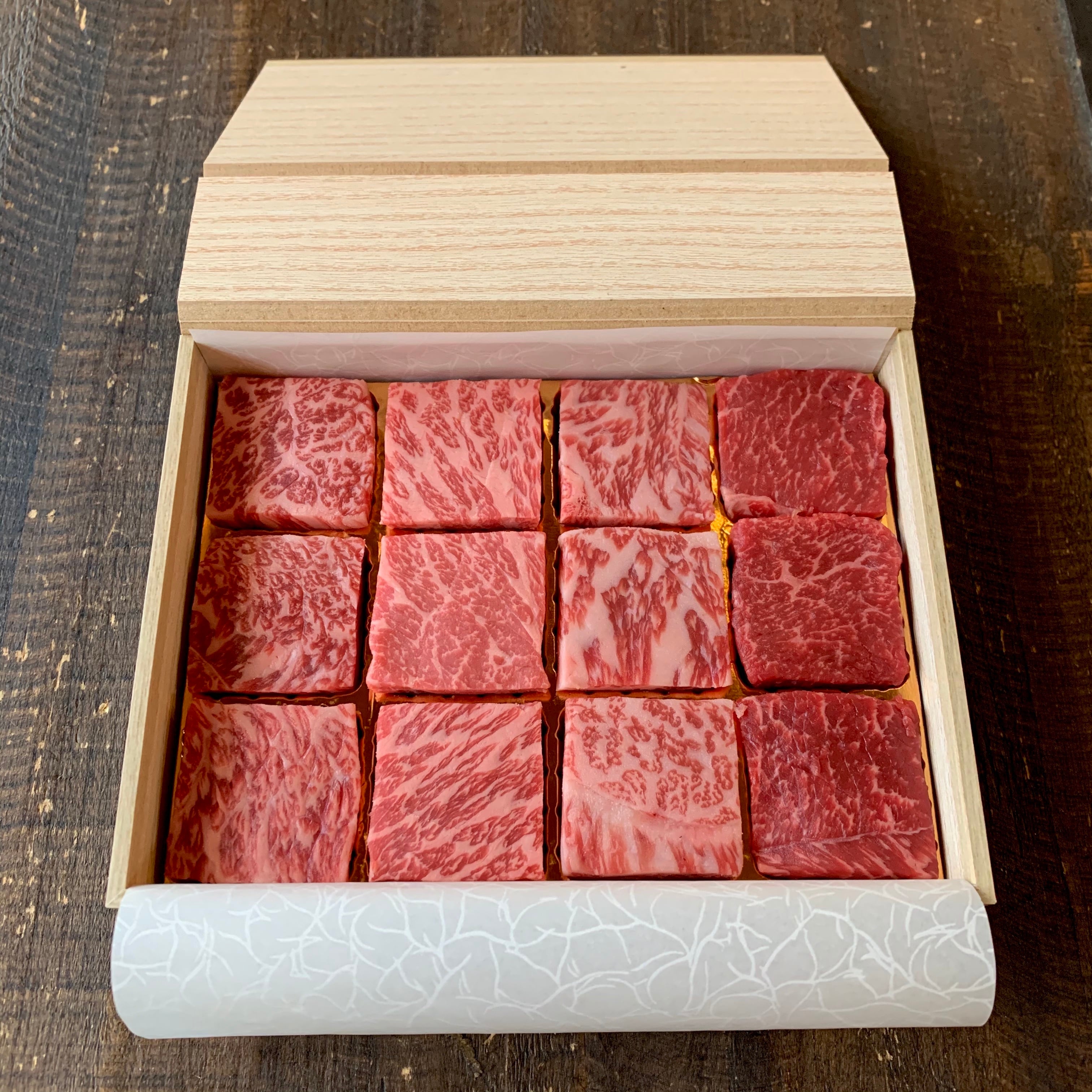 ホワイトデーパッケージ サイコロステーキギフト(240g/4種食べ比べ)