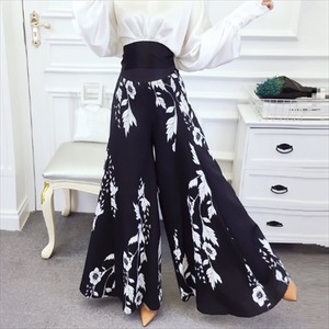 【送料無料】 パンツ ボトムス 2色 ガウチョパンツ フレアパンツ ロング アンクル丈 マキシ ハイウエスト 薄手生地 かわいい 大人可愛い 大人女子 綺麗 シンプル カジュアル 上品 おしゃれ お洒落 こなれ感 ラフ エレガント コンサバ 着痩せ レディライク 花柄 夏 20代 30代 40代 レディース 女性用 ママ服 デート お出かけ 女子会 お呼ばれ パーティー 休日 お茶会 結婚式 二次会 授業参観 演奏会 着回し 普段使い 韓国 オルチャン 定番 トレンド デイリーユース オーバーシルエット
