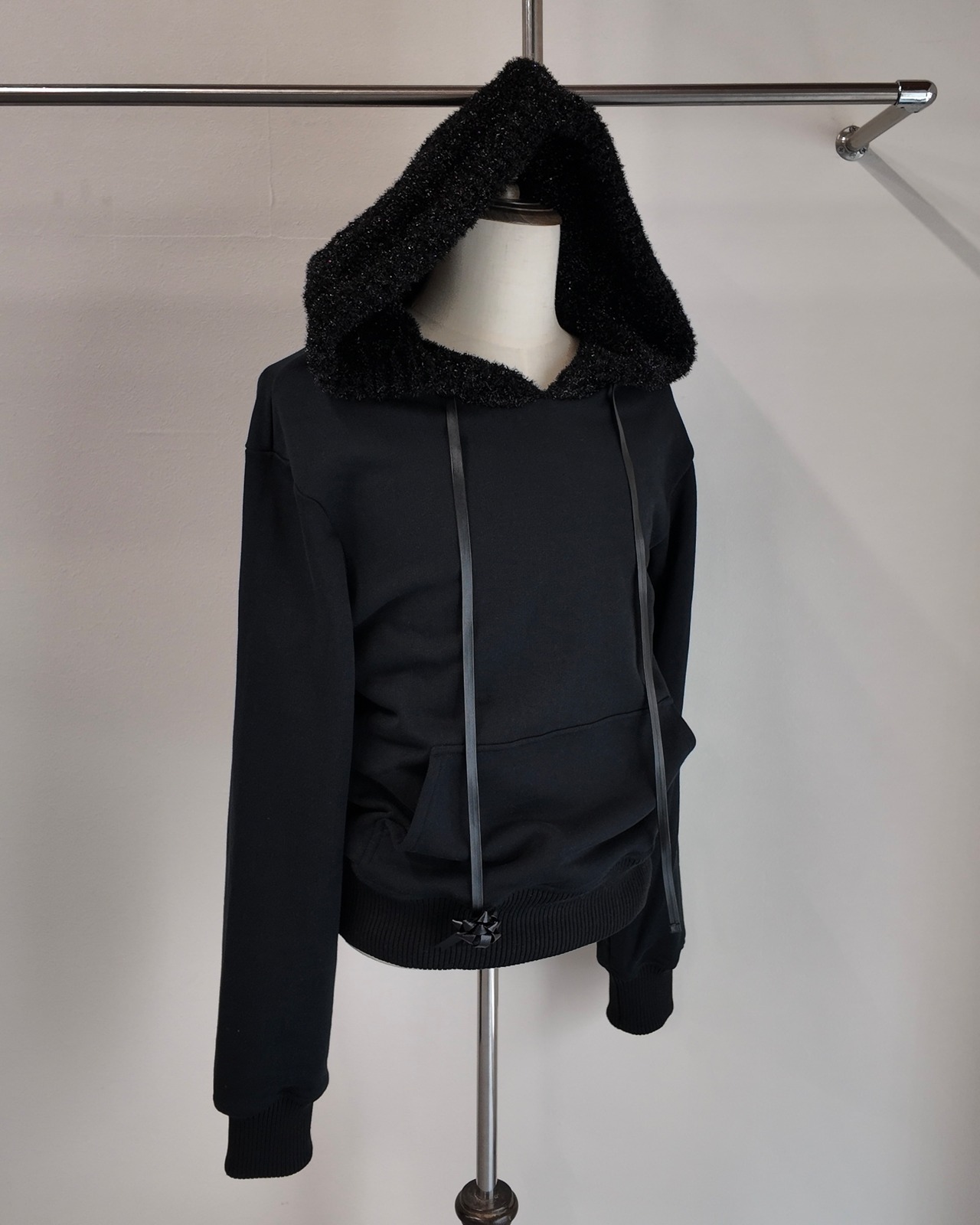 【26/AW Oscar Ouyang】Black/Black knit sparkly sleeping hat hoodie