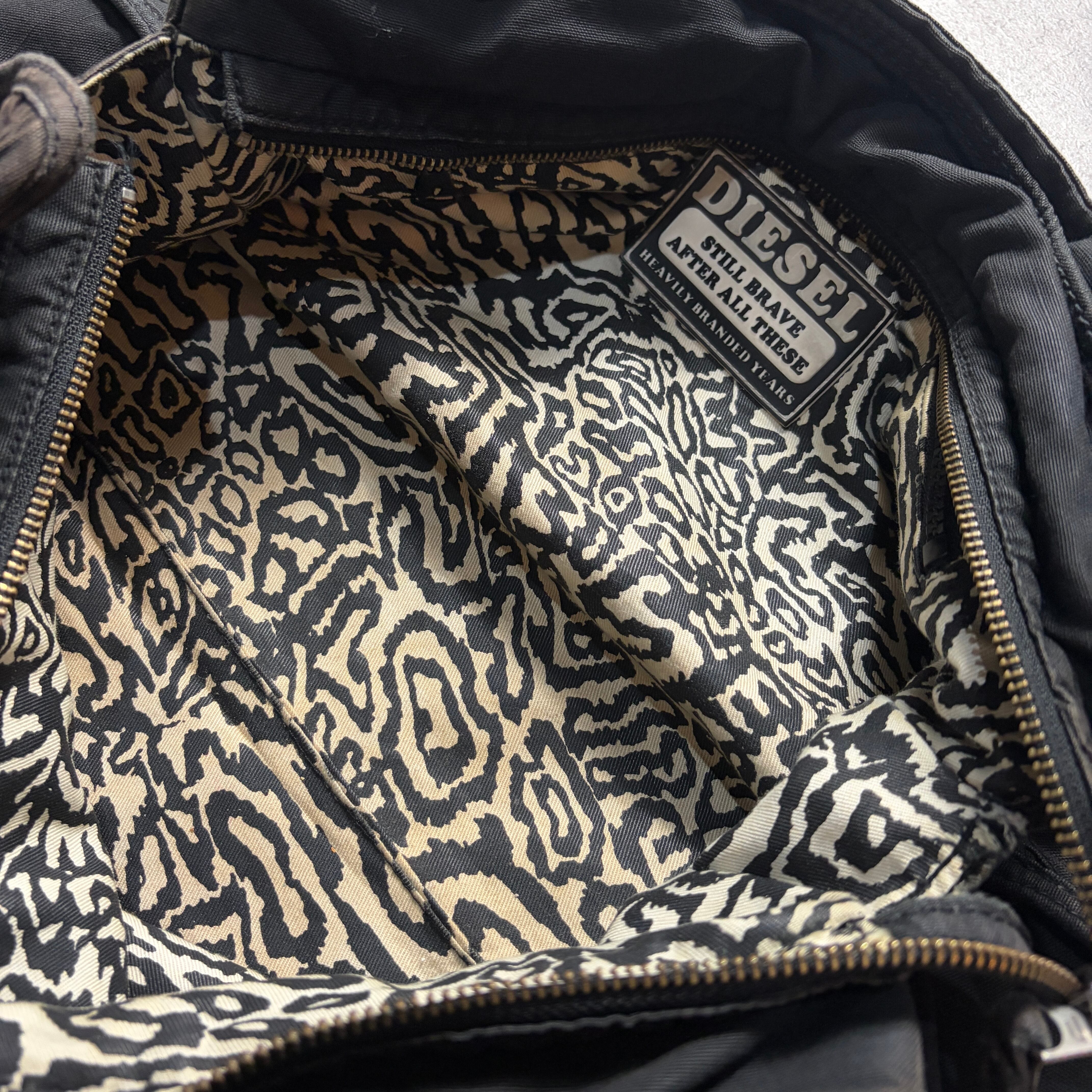 DIESEL archive metal logo ショルダーバッグ Y2K | LOST