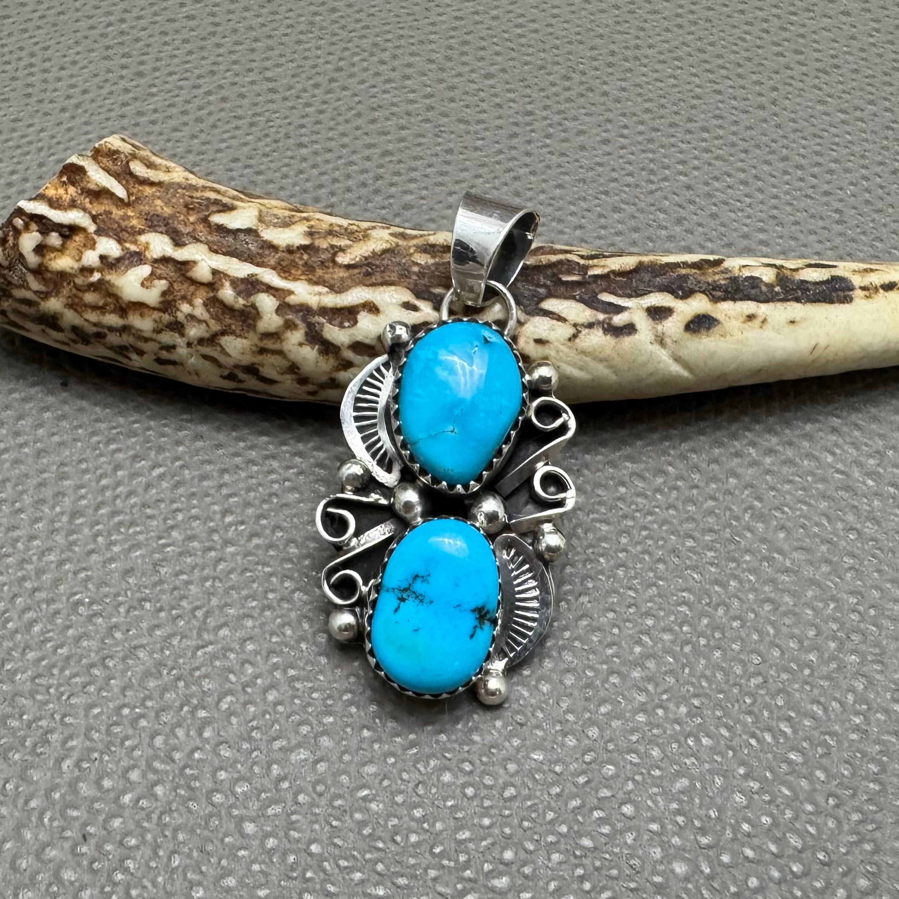 FM Begay ナバホ族 ターコイズ ネックレス NAVAJO(ナバホ）族 Bernita Begay作 スリーピングビューティー