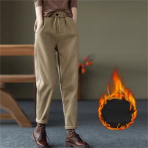 【送料無料】 パンツ 2色 テーパードパンツ ボトム ロング アンクル丈 ポケット ハイウエスト 裏起毛 厚手生地 あったか かわいい 大人可愛い 大人女子 綺麗 シンプル カジュアル 大人 おしゃれ こなれ感 ラフ コンサバ 着痩せ レディライク ヘルシー 無地 オールシーズン 防寒 30代 40代 レディース 女性用 ママ 授業参観 お出かけ 女子会 休日 お茶会 アウトドア 着回し 普段使い オルチャン 韓国系 ファッション 体型カバー デイリーユース   ブラック ブラウン オフホワイト