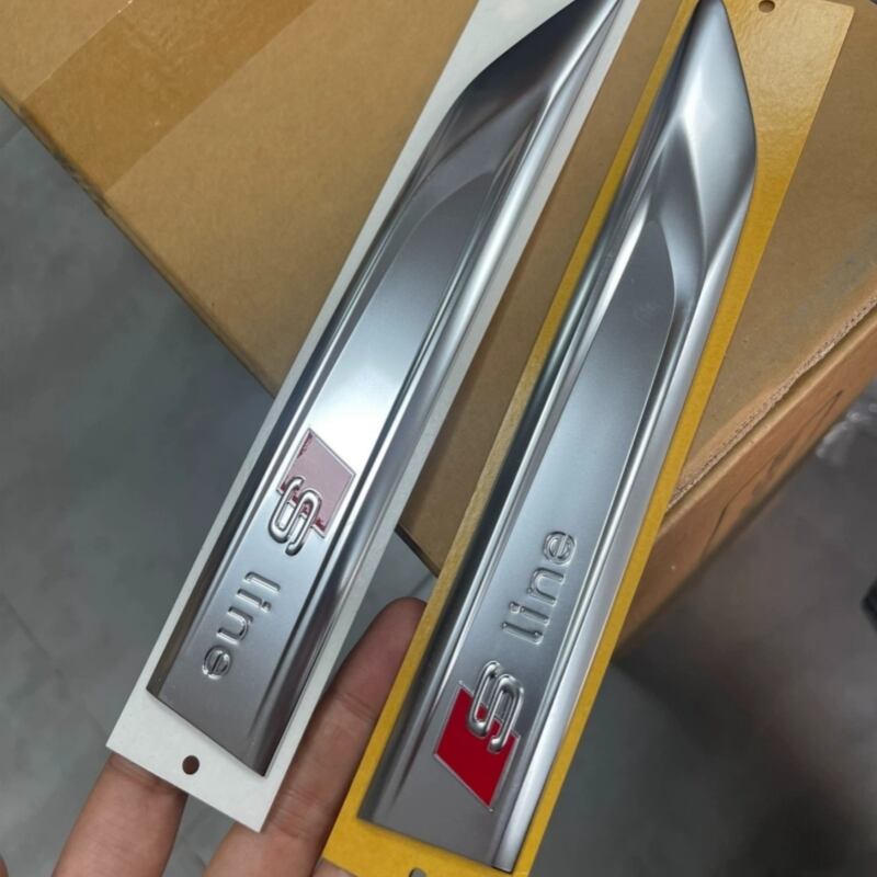 Audi アウディ 純正品 S-line Sライン サイドエンブレム フェンダー