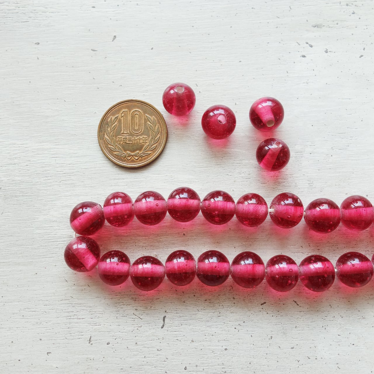 日本製 1950s ガラスビーズ ”チェリーブランド” ラウンド ラズベリー