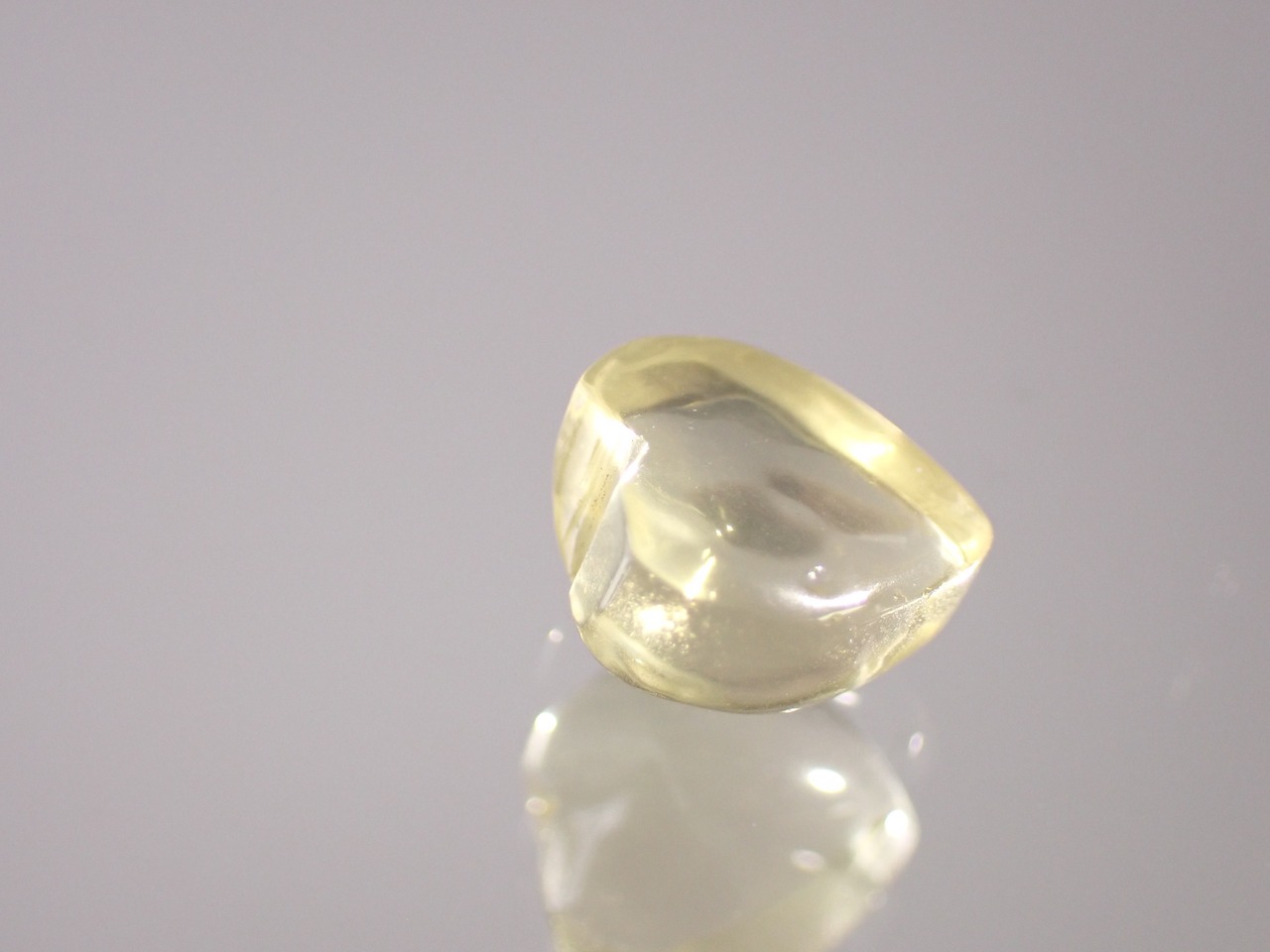 レモンクォーツ（ハートカット）　3.38ct　[C13‐525]