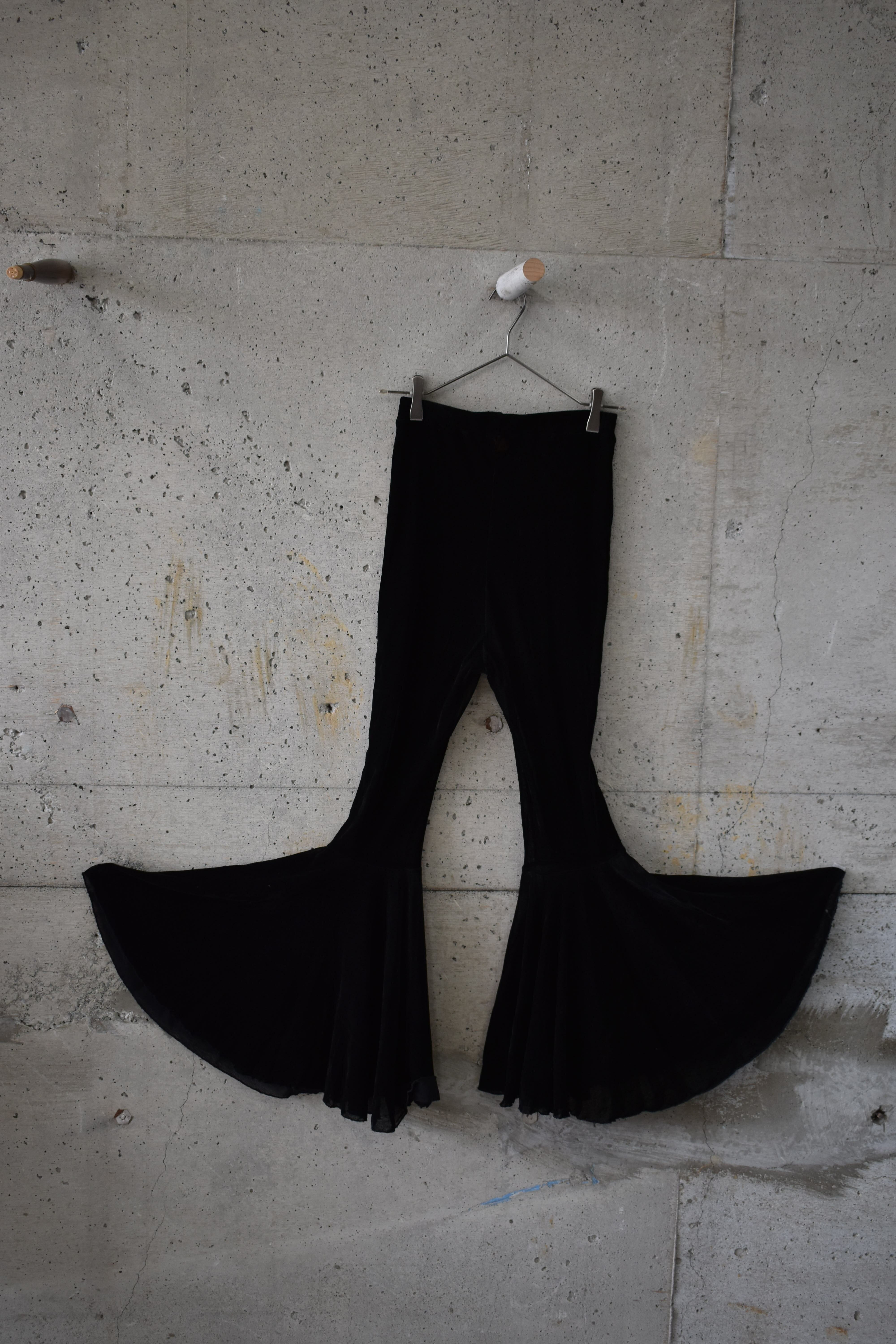Black super flare pants