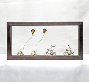 家族と自転車と風船（W14 壁掛け オブジェ ）  20X40X4 cm