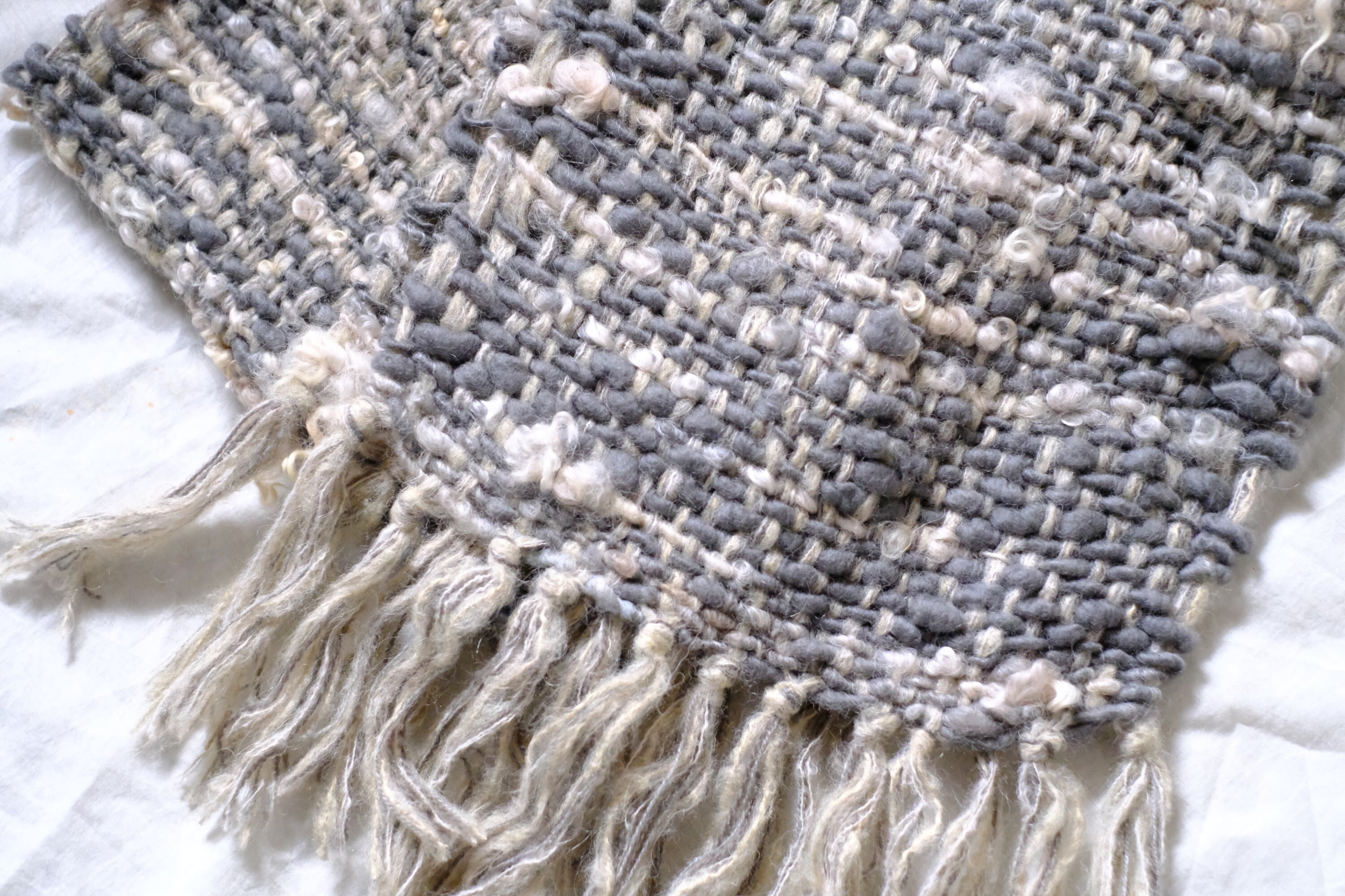 手紡ぎ糸のマフラー　o-0539