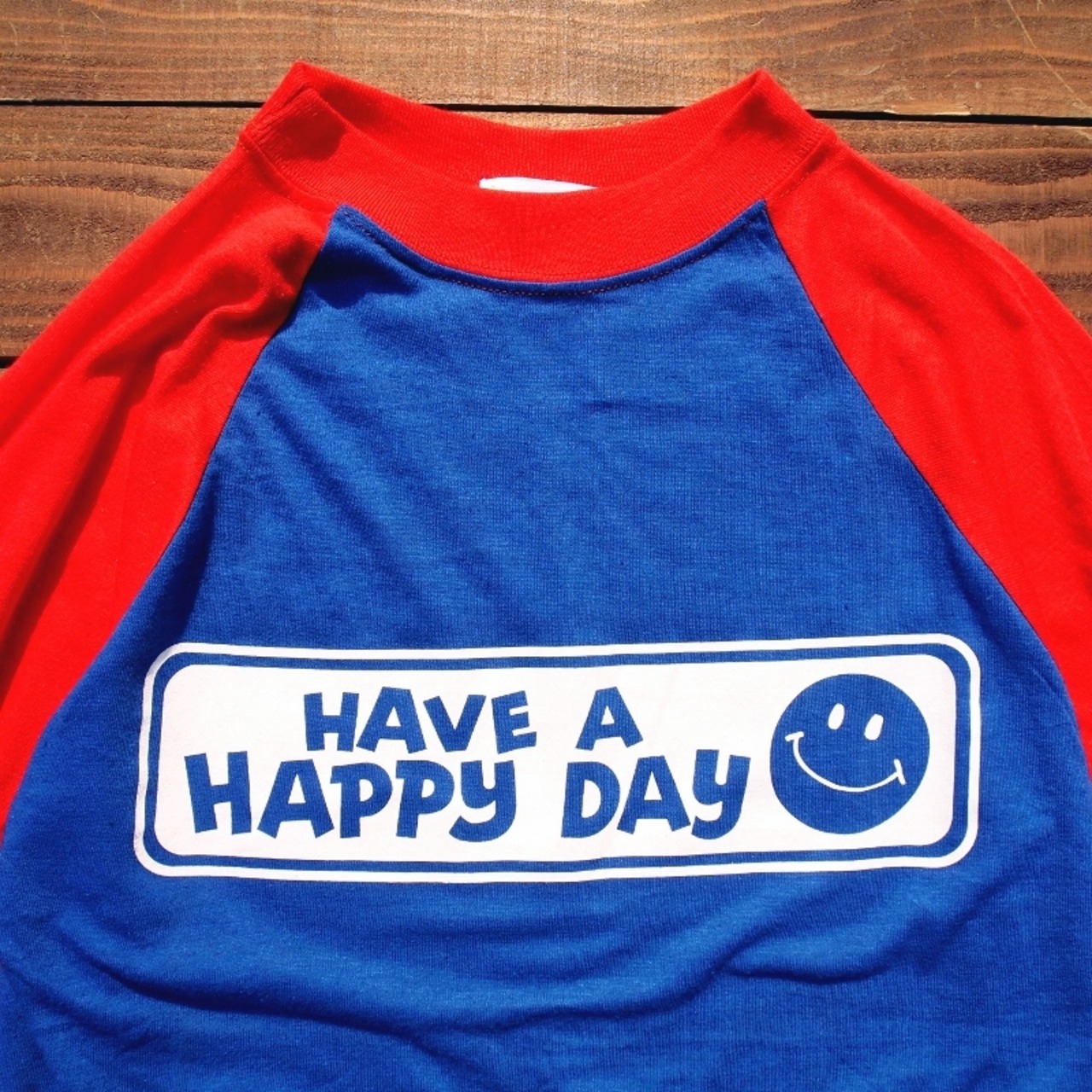 【LOST AND FOUND】"HAVE A HAPPY DAY" Vintage Raglan T-shirt (BLUE × RED)