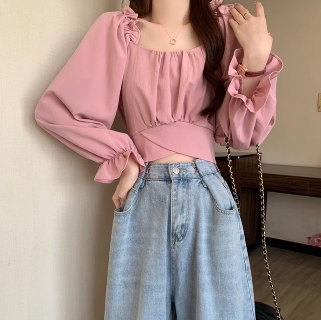 レディース トップス シャツ ブラウス クロップド丈 長袖 ベルスリーブ スクエアネック 襟なし かわいい おしゃれ ガーリー 存在感 ラブリー キュート ロマンティック フェミニン 無地 春 秋 学生 デート お出かけ イベント 女子会 休日 ショッピング コンサート ライブ お花見 カフェ 韓国 オルチャン コーデ 体型カバー 脚長 プチプラ 普段使い 着回し モテ インスタ映え S M L 小さいサイズ 大きいサイズ ホワイト ブラック ピンク ブルー アプリコット ベーシックカラー 春カラー