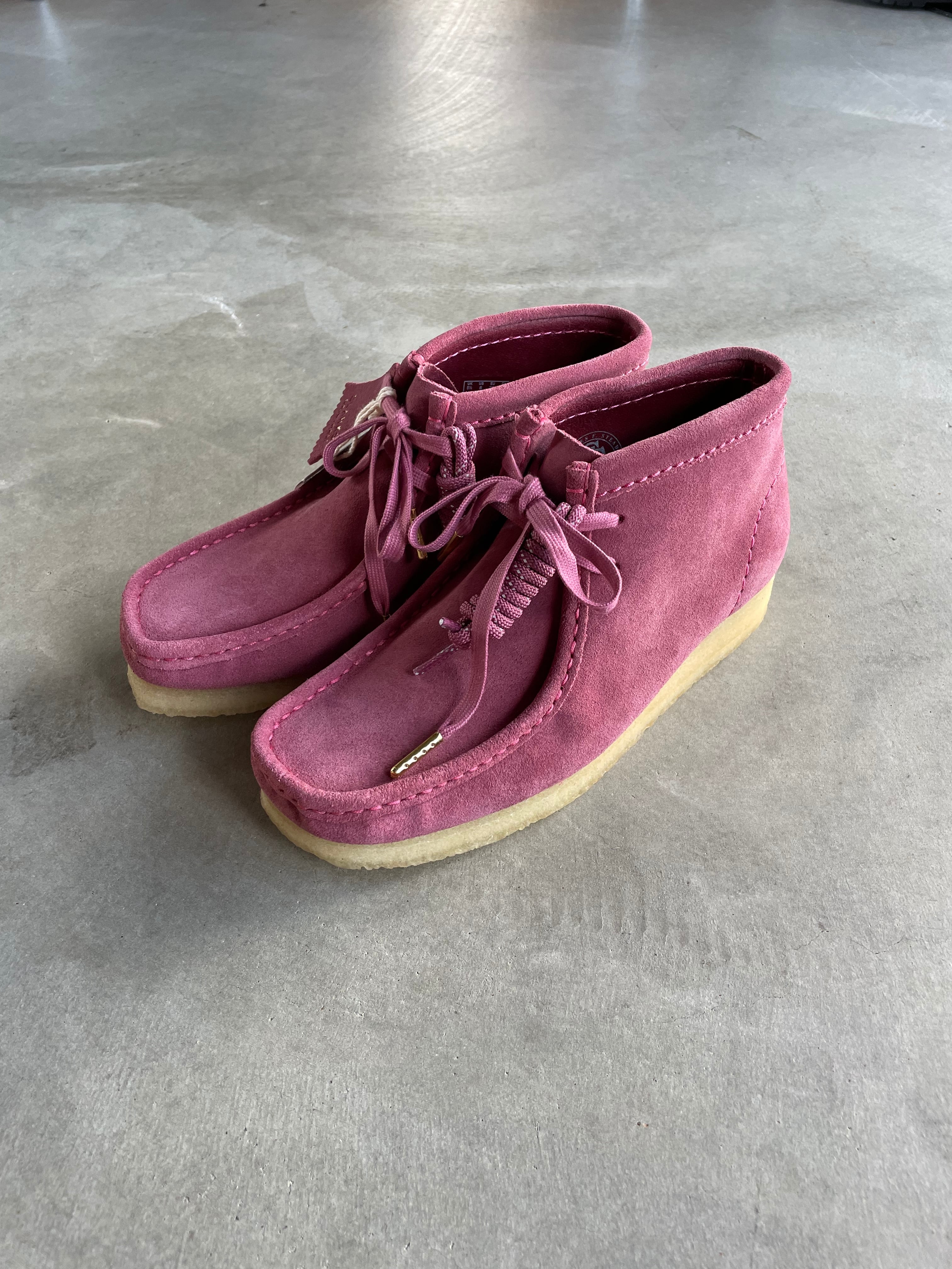 CLARKS【 海外限定カラー Wallabee Boot 】 | LARGE LAB TOWN
