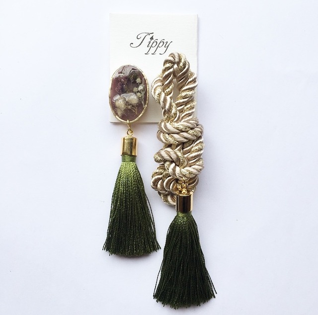 robe tassel pierce / earring