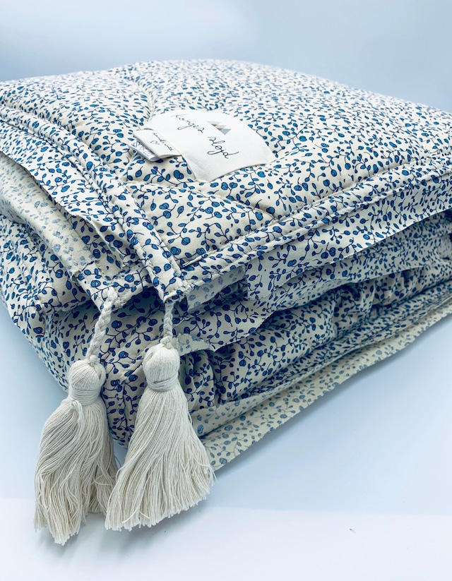 Konges sløjd "Blue Bloosom Mist" Baby Quilt