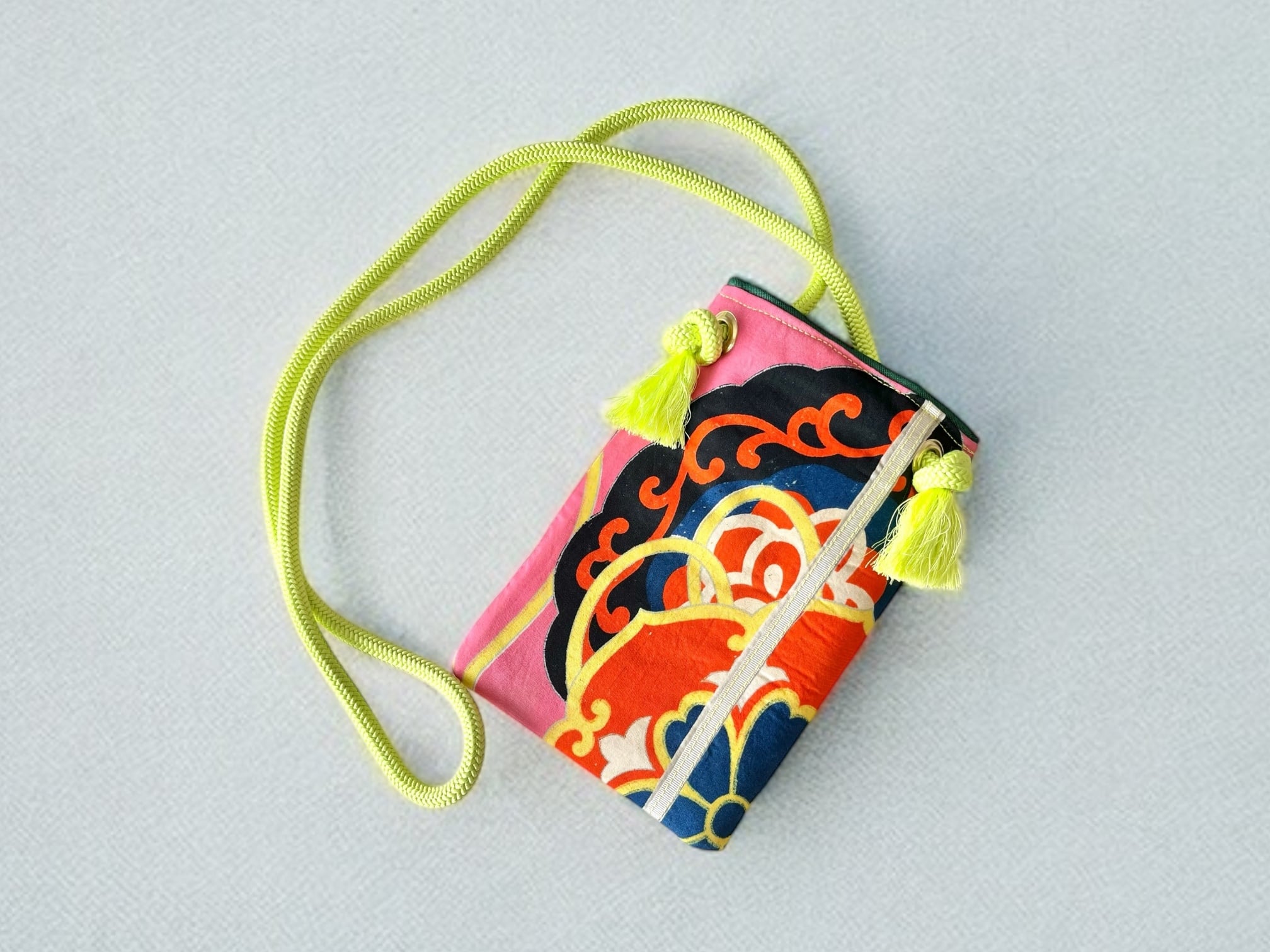 WATSUMUGI スマホショルダー(薄生地帯使用)