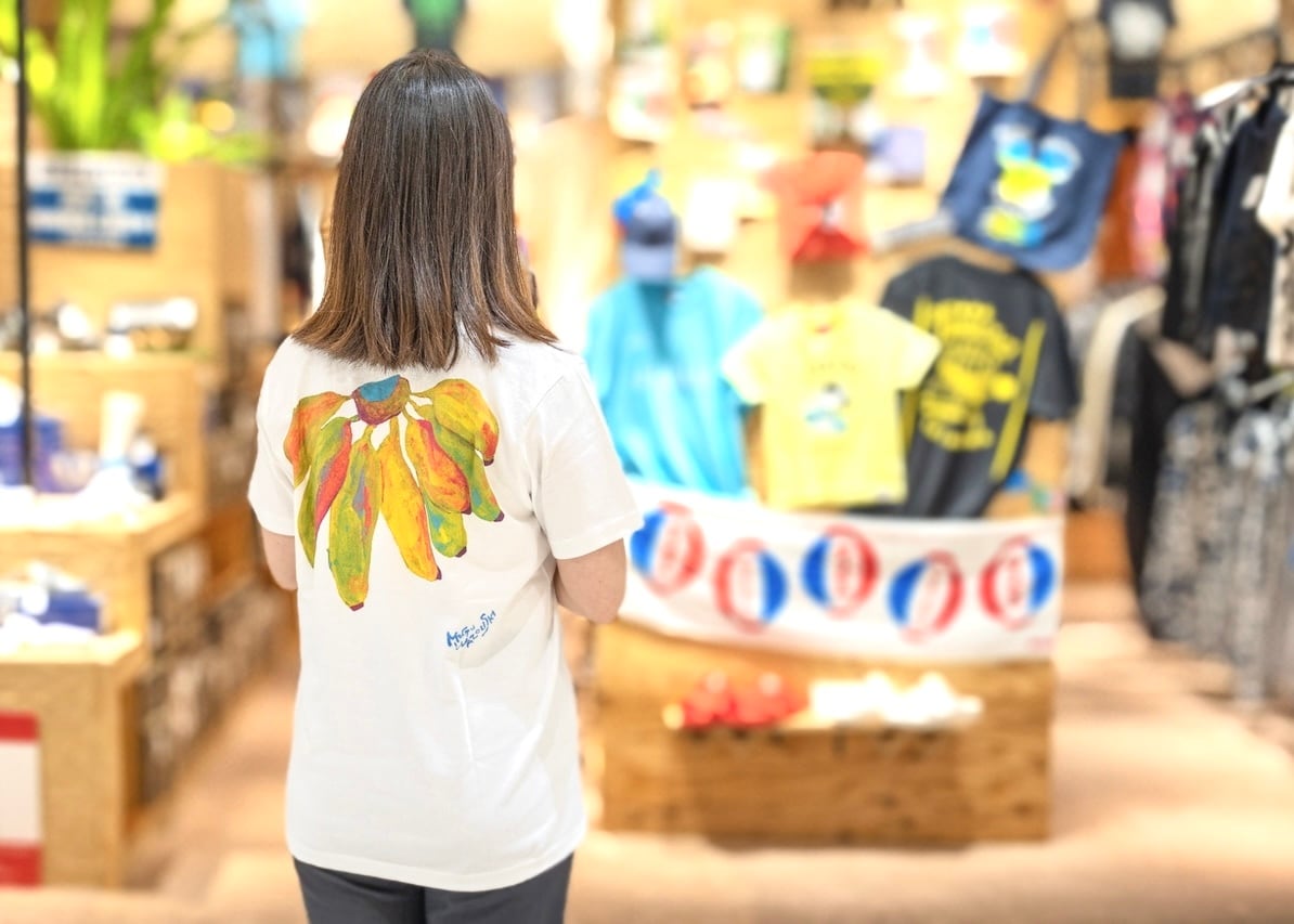 MEGU WAZOUSKI 島バナナTシャツ | Dear Okinawa,