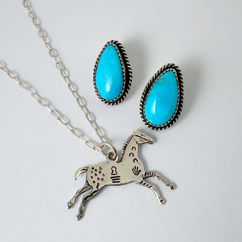 Indian Jewelry 》キングマン ターコイズ ドロップ型 スタッドピアス