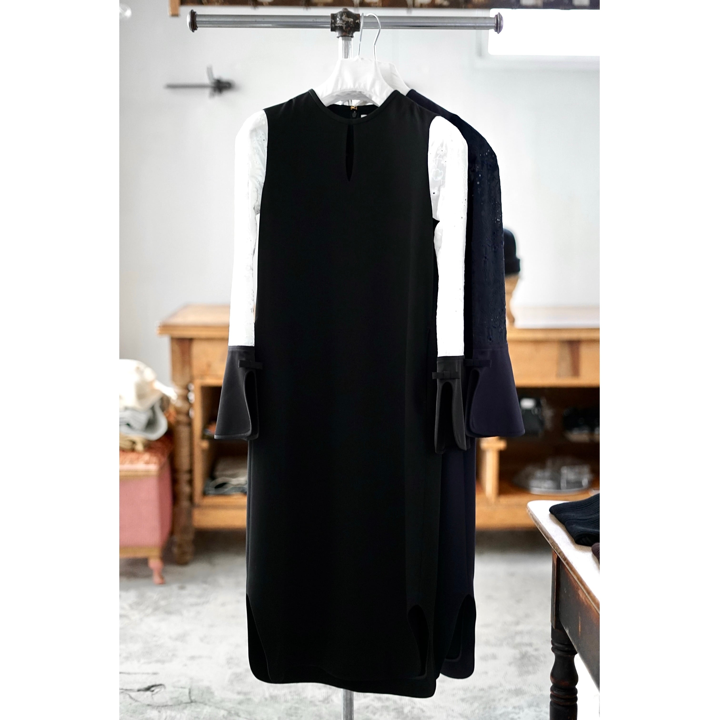 Mame Kurogouchi / Triacetate Georgette Floral Embroidery Sleeve
